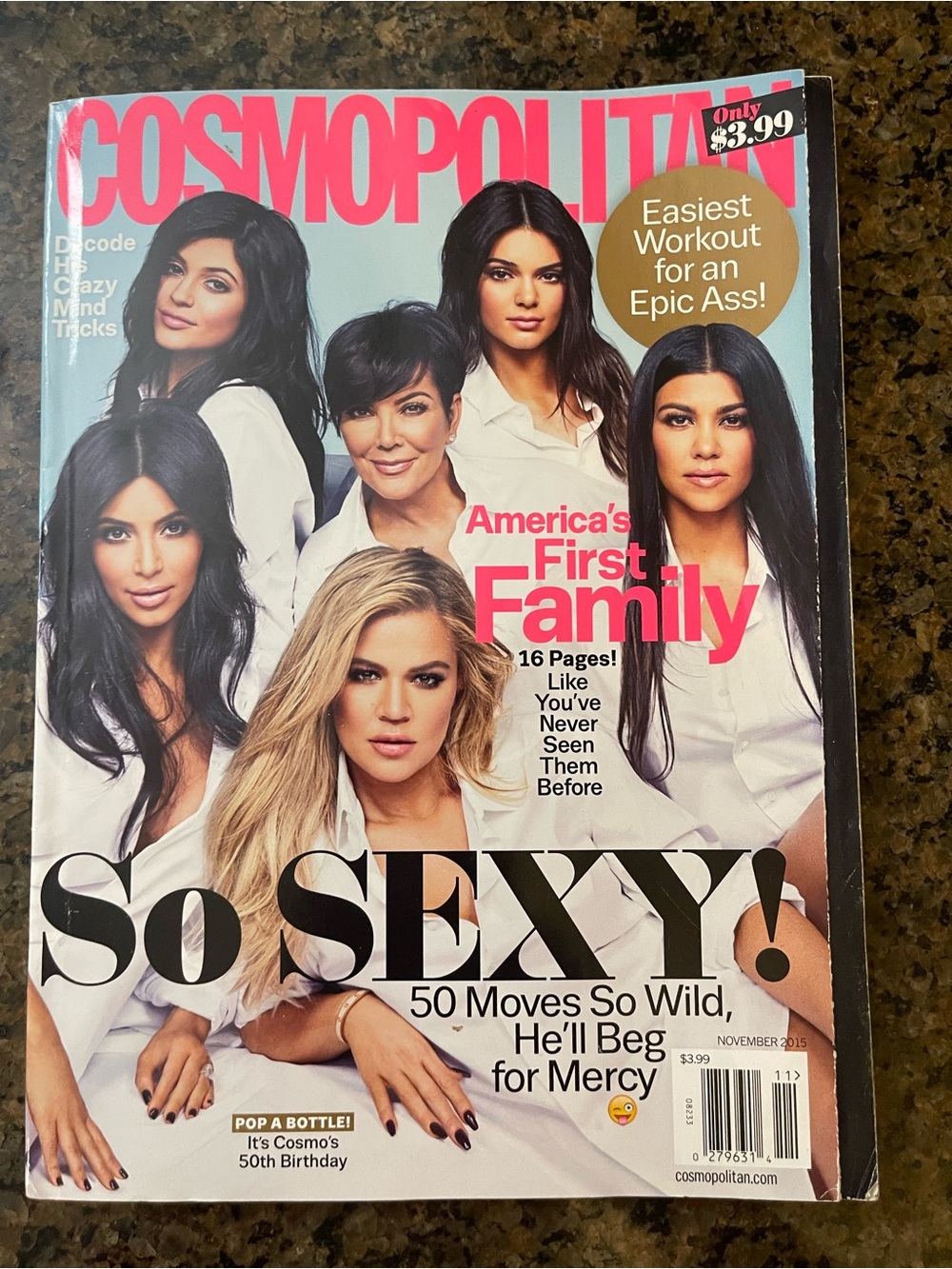 Cosmopolitan November 2015- Kardashian-Jenner cover